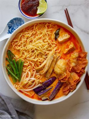  Laksa Johor ¡Una explosión de sabores picantes y cremosos que te transportarán directamente a Malasia!