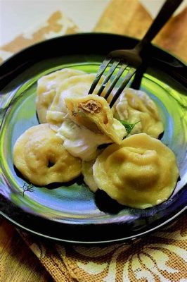  Pelmeni: ¡Una explosión de sabor siberiano en una pequeña bolsa de felicidad!